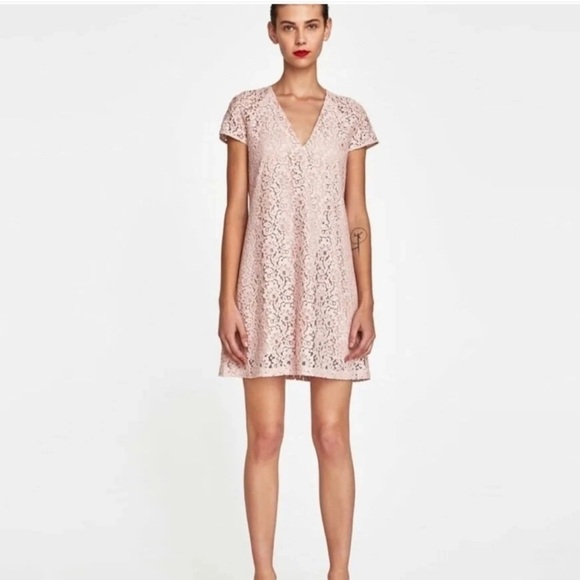 Zara Dresses & Skirts - Zara Women’s Soft Pink Lace V-neck Mini Dress in Size Small